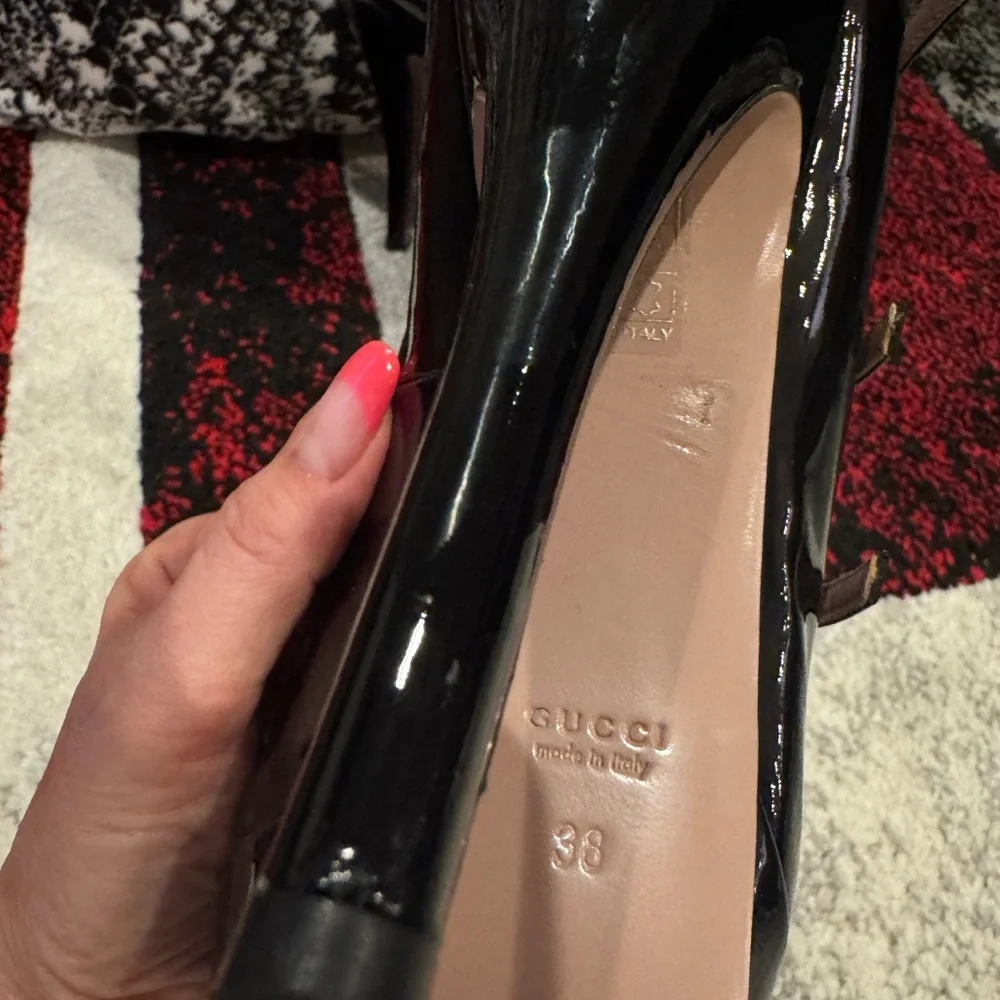 Gucci Lisbeth Patent Leather Pumps - Picture 5 of 8